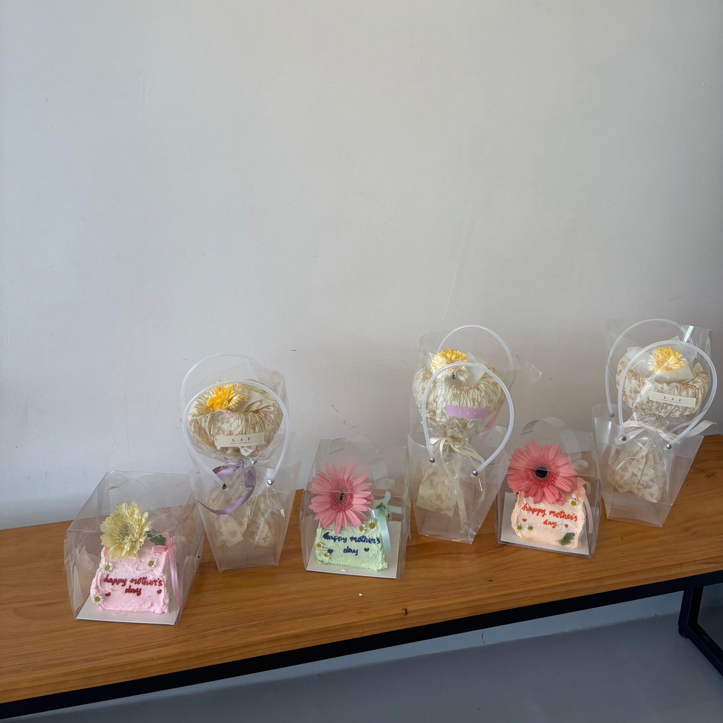 BLOOM & BITES (swiss roll)