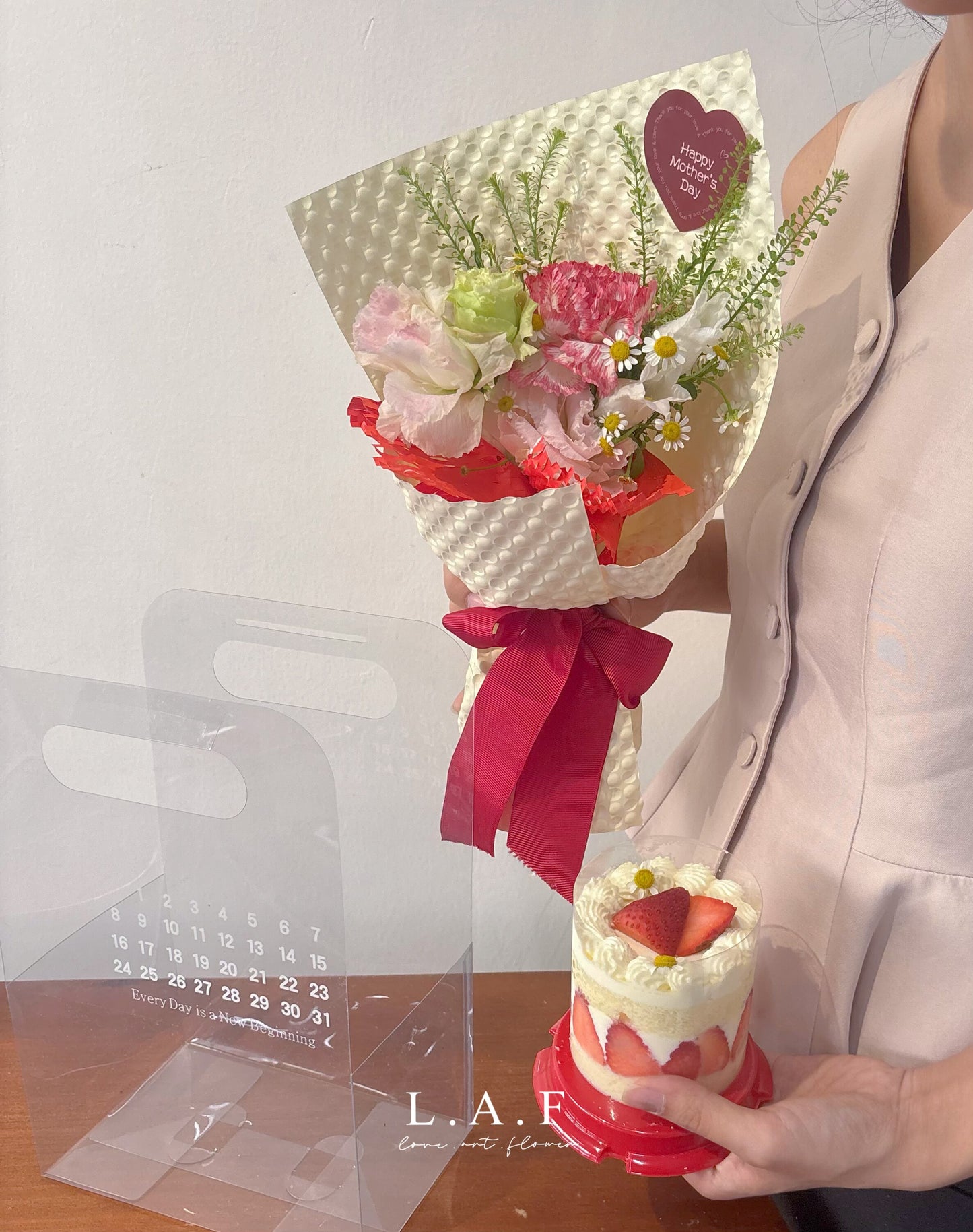 Mother's Day Soap Bouquet + Mini Cake Set