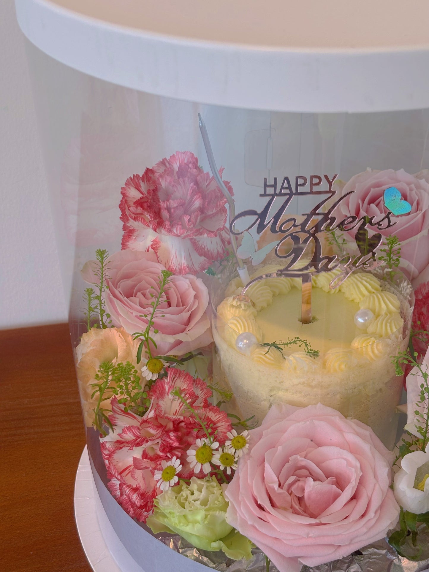 Mother's Day Fresh Flower Cake Box